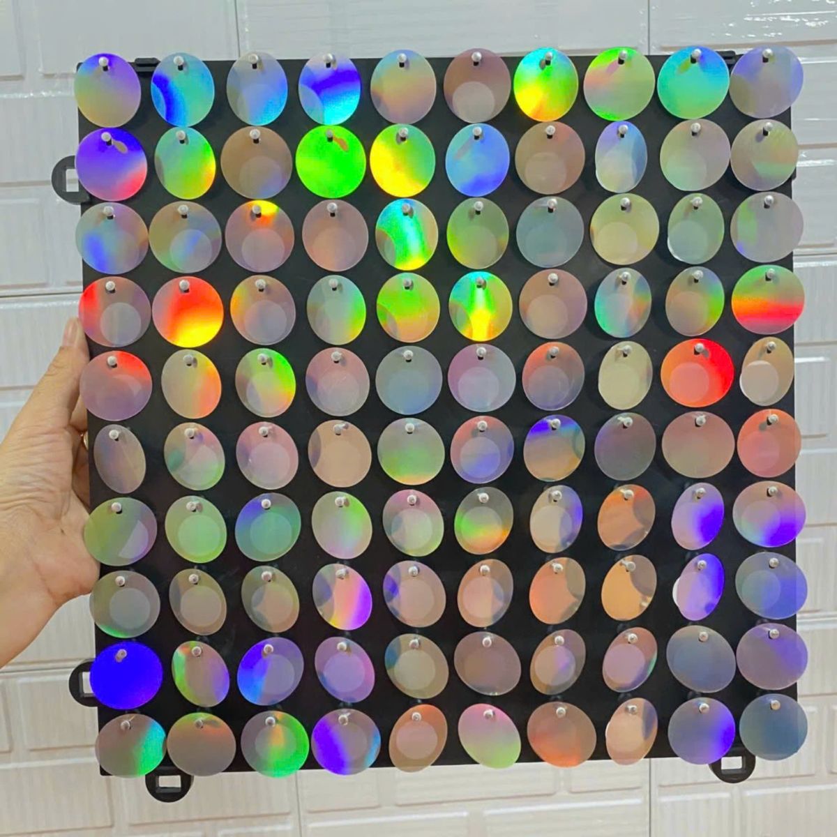 lắp đặt tấm sequin màu sắc đa dạng