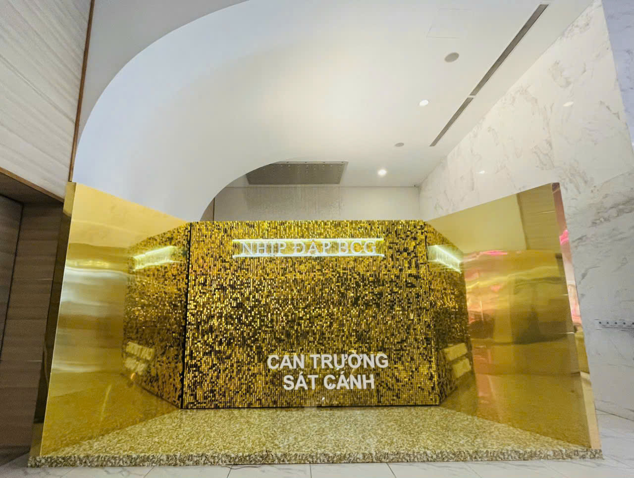 thi công tấm sequin trang trí sự kiện